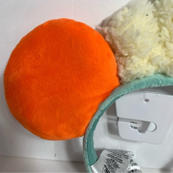 NWT. Turning Red ears. Minnie transforms the typical mouse ear headband - Picture 7 of 11